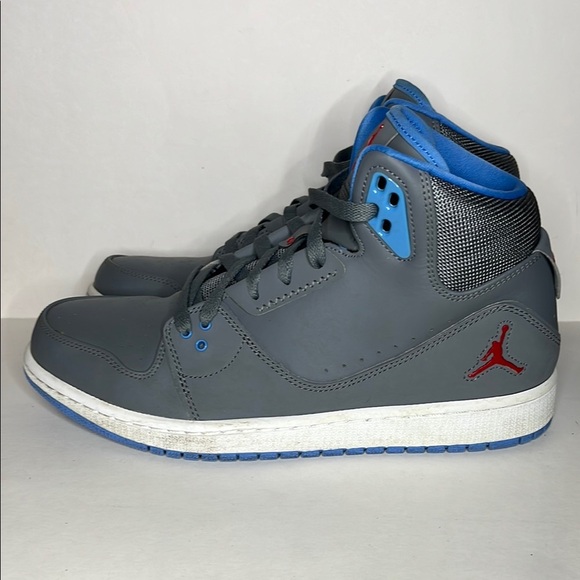 Nike Jordan’s Gray and Blue Legend with Red Accents Men’s Size 10 - Picture 1 of 7